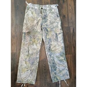 Cabela's camouflage hunting cargo pants  size 12